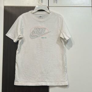 Nike Boys shirt